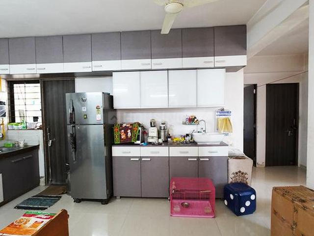 3.5 BHK Apartment in Naranpura for resale Ahmedabad. The reference number is 20497630