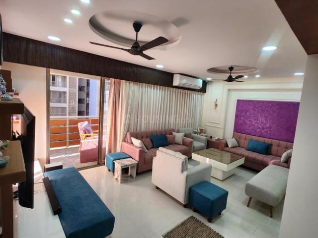 3.5 BHK Apartment in Nipania for rent Indore. The reference number is 20549859