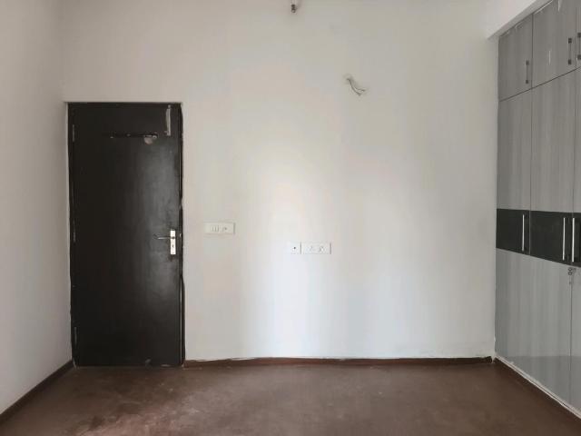 3.5 BHK Apartment in Noida Extension for rent Greater Noida. The reference number is 18932646