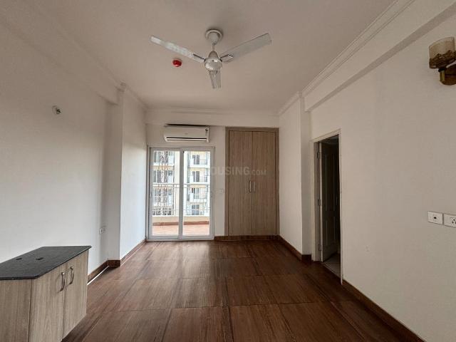3.5 BHK Apartment in Noida Extension for rent Greater Noida. The reference number is 20899293