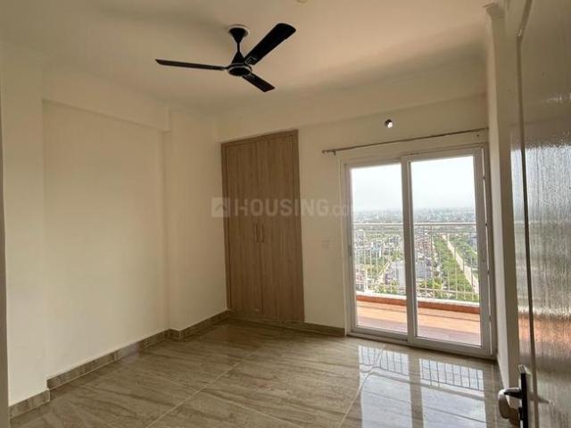 3.5 BHK Apartment in Noida Extension for rent Greater Noida. The reference number is 21173955