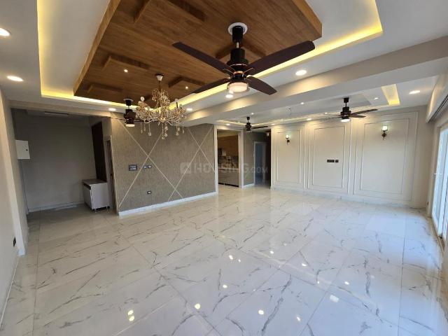 3.5 BHK Apartment in Omega 1 for rent Greater Noida. The reference number is 21314633