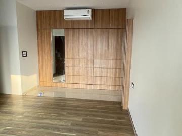 3.5 BHK Apartment in Parel for rent Mumbai. The reference number is 20097027
