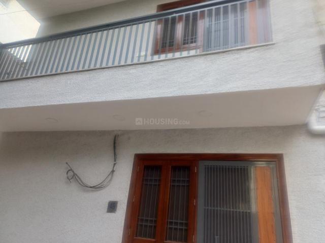3.5 BHK Apartment in Paschim Vihar for rent New Delhi. The reference number is 21336899