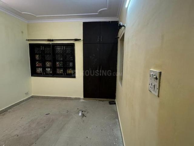 3.5 BHK Apartment in Sarita Vihar for rent New Delhi. The reference number is 20644386