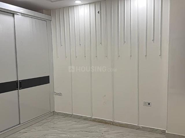 3.5 BHK Apartment in Sector 104 for resale Noida. The reference number is 19500744