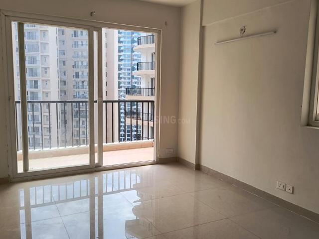 3.5 BHK Apartment in Sector 107 for rent Noida. The reference number is 19885541