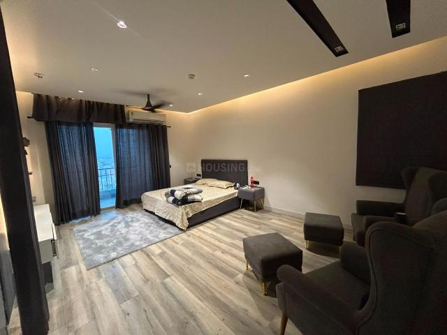 3.5 BHK Apartment in Sector 107 for rent Noida. The reference number is 20443279