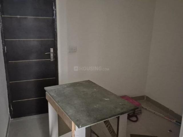 3.5 BHK Apartment in Sector 107 for rent Noida. The reference number is 20774239