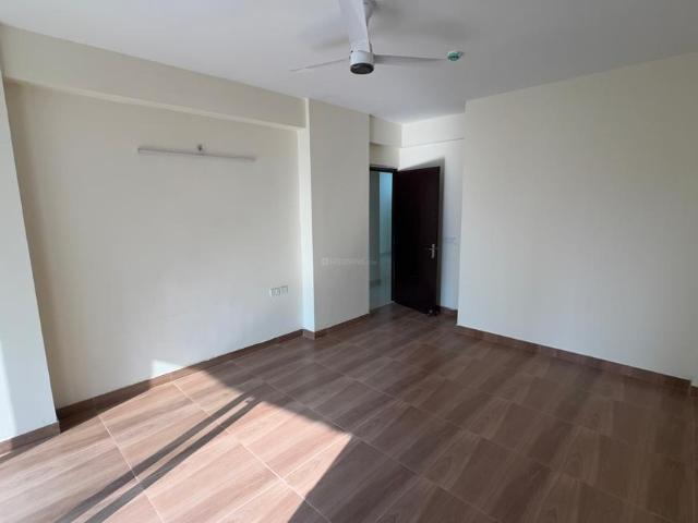 3.5 BHK Apartment in Sector 107 for rent Noida. The reference number is 21116639