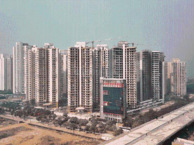 3.5 BHK Apartment in Sector 107 for resale Noida. The reference number is 19852877