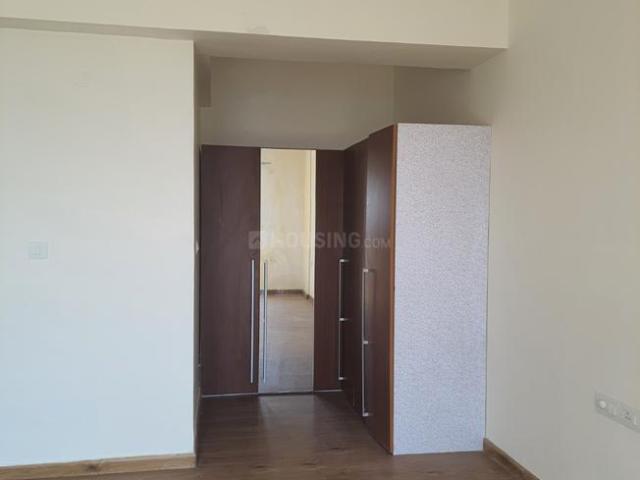 3.5 BHK Apartment in Sector 100 for rent Noida. The reference number is 20343505