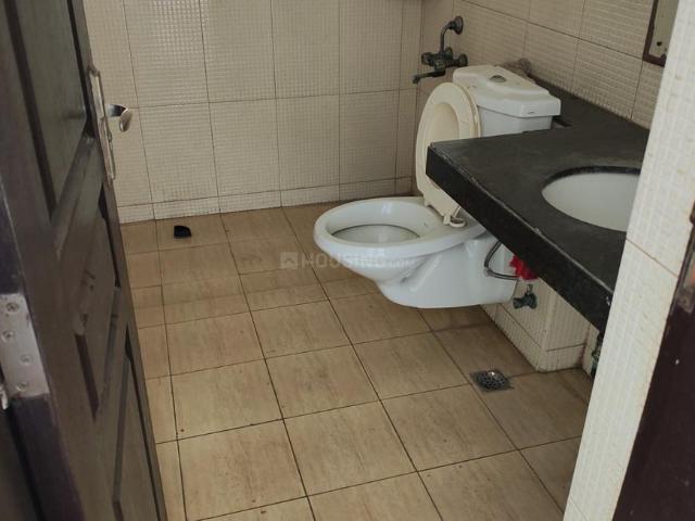 3.5 BHK Apartment in Sector 100 for resale Noida. The reference number is 20143690