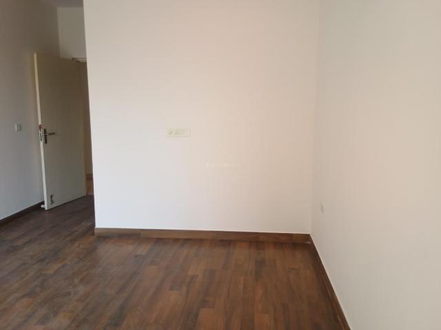 3.5 BHK Apartment in Sector 102 for rent Gurgaon. The reference number is 19691498