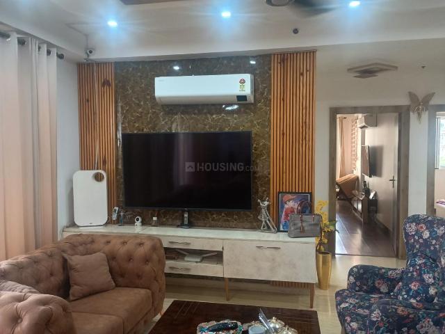 3.5 BHK Apartment in Sector 102 for rent Gurgaon. The reference number is 21169024
