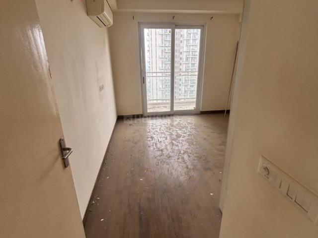 3.5 BHK Apartment in Sector 102 for resale Gurgaon. The reference number is 21044795