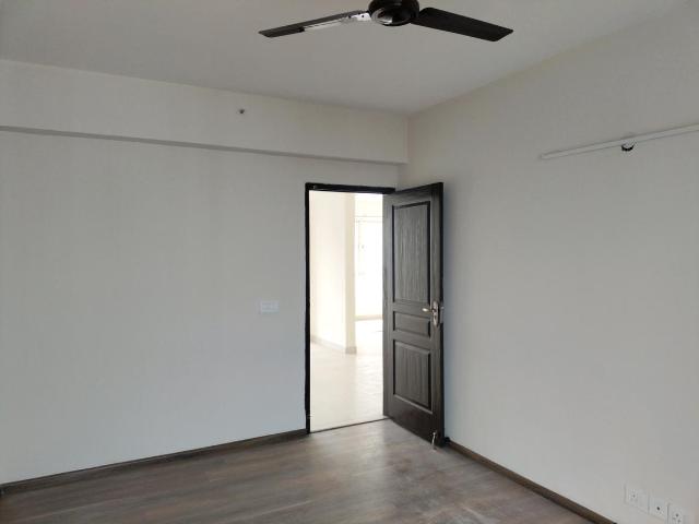 3.5 BHK Apartment in Sector 110 for rent Noida. The reference number is 20746364