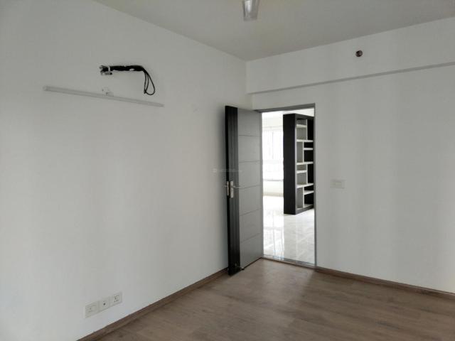 3.5 BHK Apartment in Sector 110 for rent Noida. The reference number is 20746403