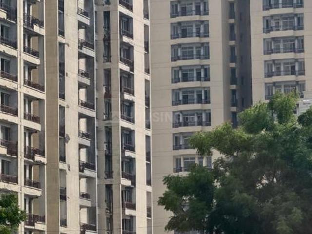3.5 BHK Apartment in Sector 131 for resale Noida. The reference number is 20912438