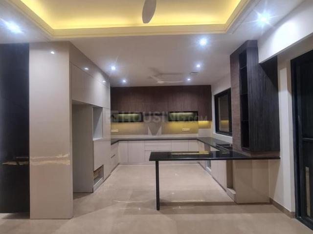 4 BHK Apartment in Sector 5 Dwarka for resale New Delhi. The reference number is 19882686