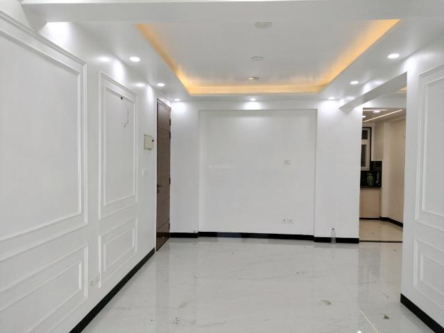 3 BHK Apartment in Sector 23 Dwarka for resale New Delhi. The reference number is 20453998