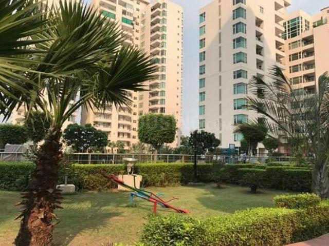 3.5 BHK Apartment in Sector 31 for rent Gurgaon. The reference number is 19634210