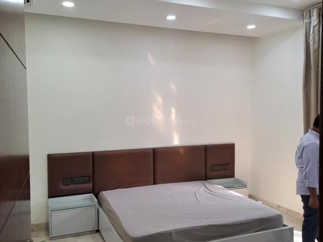 3.5 BHK Apartment in Sector 44 for rent Noida. The reference number is 17375879