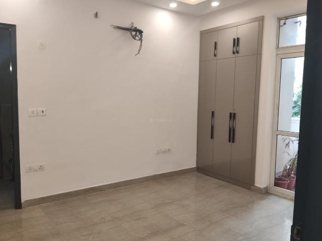 3.5 BHK Apartment in Sector 45 for resale Noida. The reference number is 20781861