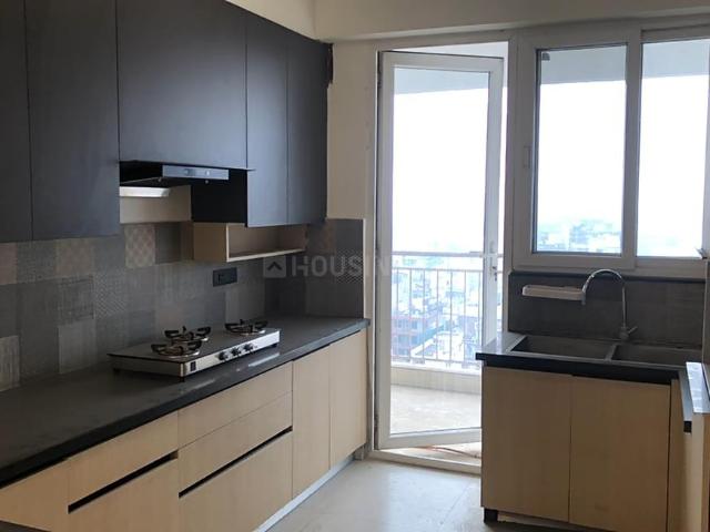 3.5 BHK Apartment in Sector 52 for rent Gurgaon. The reference number is 19330173