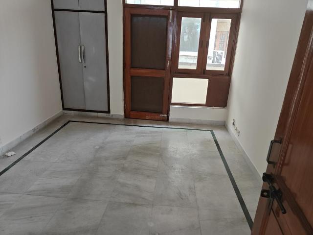 3.5 BHK Apartment in Sector 5 Dwarka for rent New Delhi. The reference number is 20726252