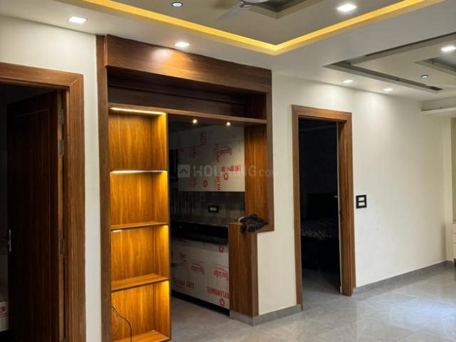 3.5 BHK Apartment in Sector 61 for rent Noida. The reference number is 19315684