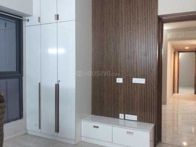 3.5 BHK Apartment in Sector 65 for rent Gurgaon. The reference number is 21042052
