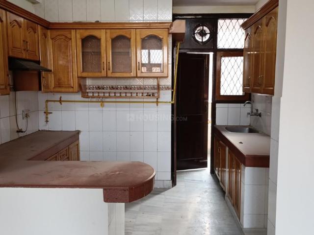 3.5 BHK Apartment in Sector 6 Dwarka for rent New Delhi. The reference number is 18837661