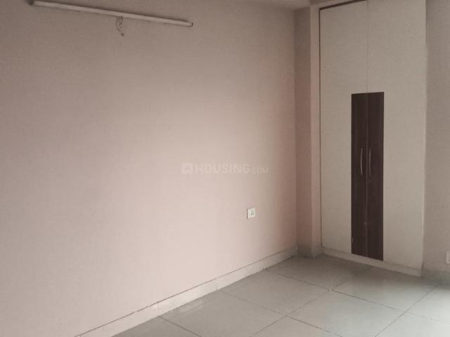 3.5 BHK Apartment in Sector 74 for rent Noida. The reference number is 20916010