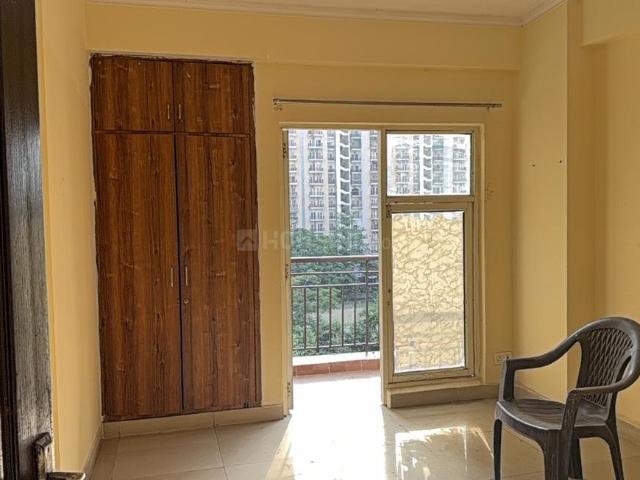 3.5 BHK Apartment in Sector 75 for rent Noida. The reference number is 20555192