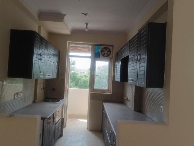 3.5 BHK Apartment in Sector 76 for rent Noida. The reference number is 18175551