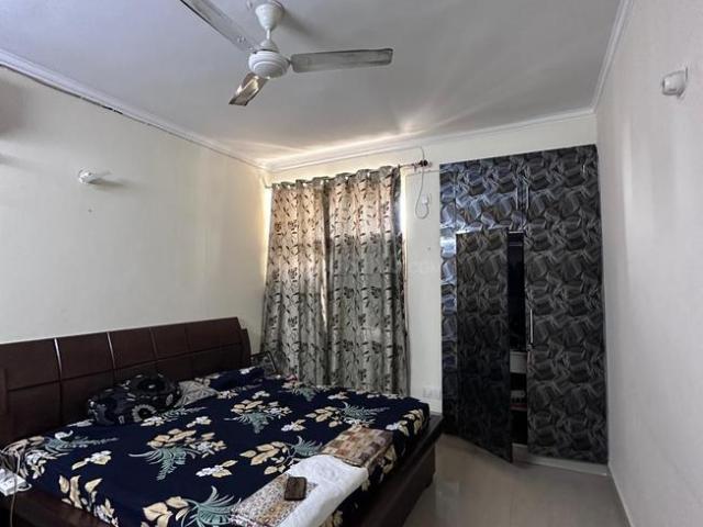 3.5 BHK Apartment in Sector 76 for rent Noida. The reference number is 20377789