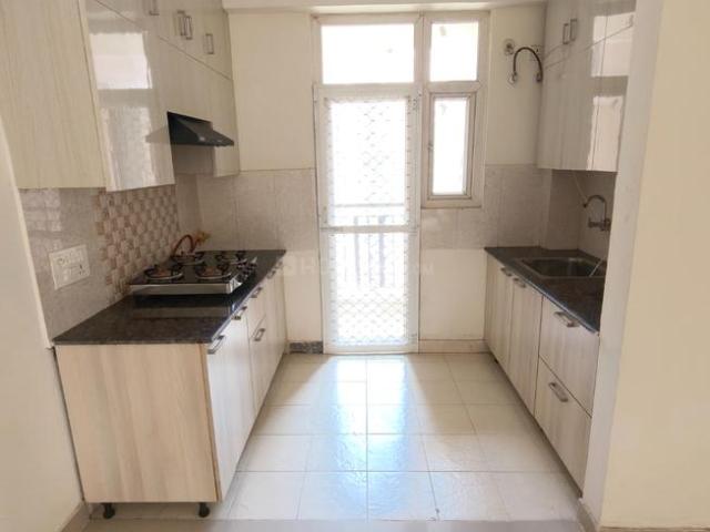 3.5 BHK Apartment in Sector 76 for rent Noida. The reference number is 21108328