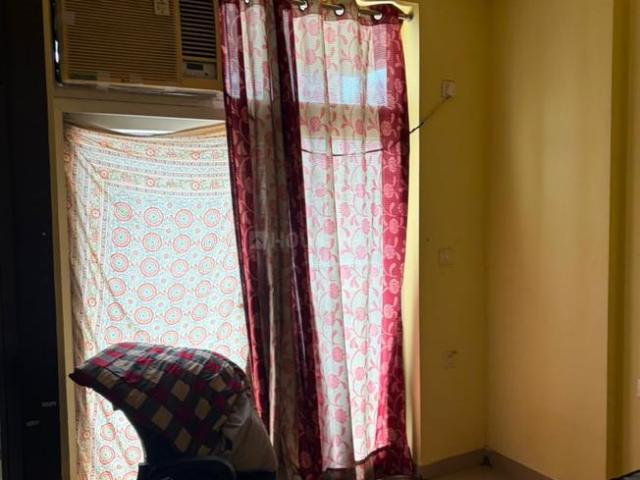 3.5 BHK Apartment in Sector 76 for rent Noida. The reference number is 21139297