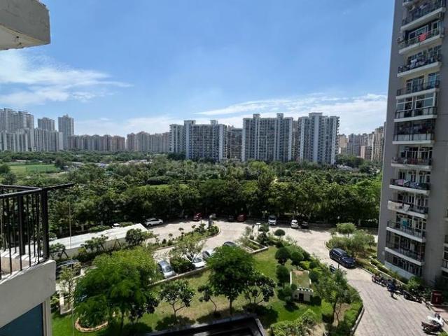 3.5 BHK Apartment in Sector 77 for rent Noida. The reference number is 20948646