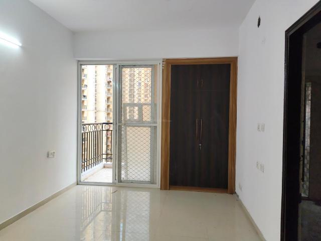 3.5 BHK Apartment in Siddharth Vihar for rent Ghaziabad. The reference number is 20668572