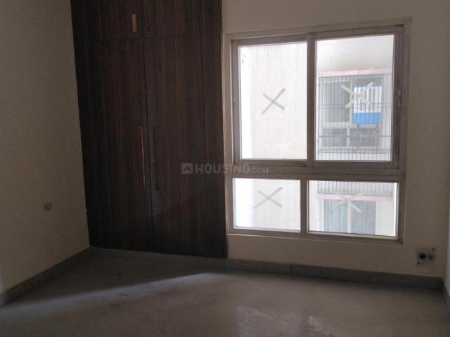 3.5 BHK Apartment in Siddharth Vihar for rent Ghaziabad. The reference number is 20704696