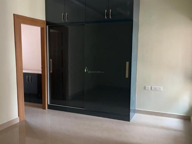 3.5 BHK Apartment in Siddharth Vihar for rent Ghaziabad. The reference number is 21079818