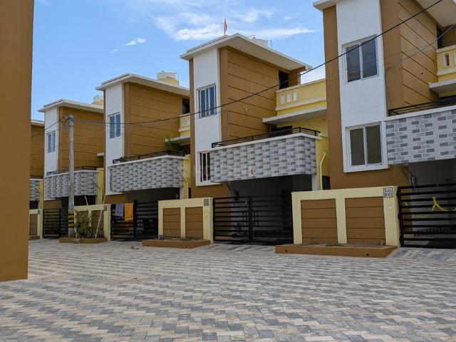 3.5 BHK Duplex in Tankapani Road for resale Bhubaneswar. The reference number is 20567797