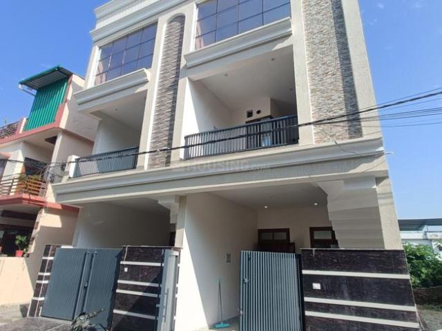 3.5 BHK Duplex in Chandrabani for resale Dehradun. The reference number is 21153314