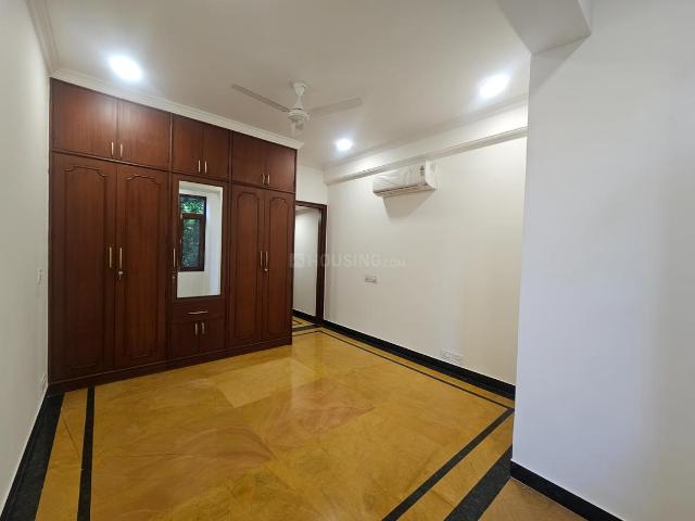 3.5 BHK Independent Builder Floor in Gulmohar Park for rent New Delhi. The reference number is 20770256