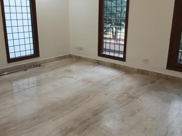 3.5 BHK Independent Builder Floor in Sector 17 for rent Faridabad. The reference number is 21233911