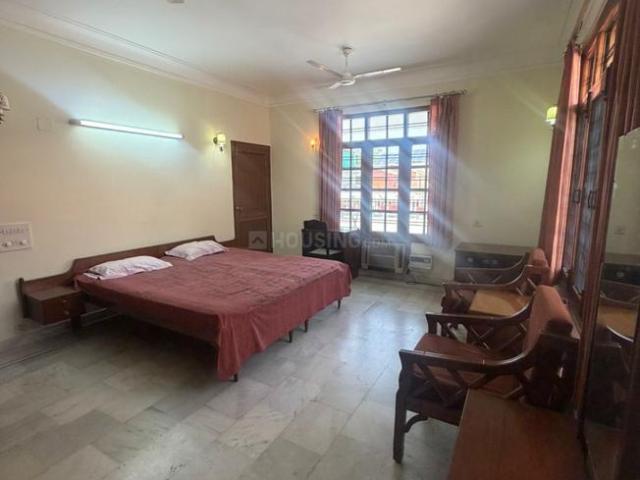3.5 BHK Independent Builder Floor in Sector 17 for rent Gurgaon. The reference number is 20498297