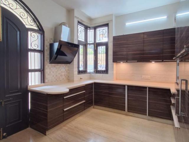 3.5 BHK Independent Builder Floor in Sector 22 for rent Gurgaon. The reference number is 20337419