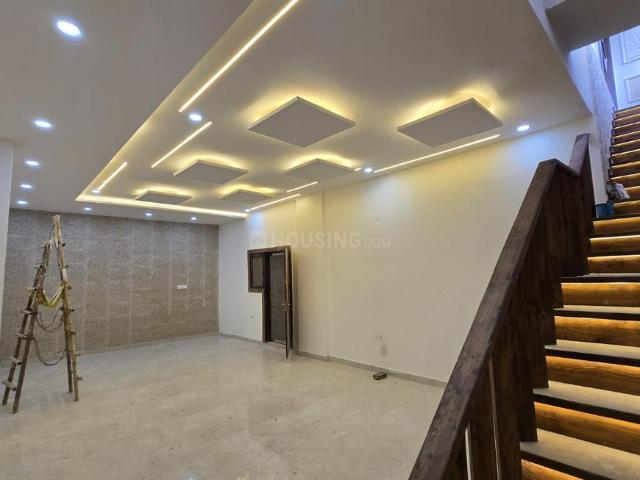 3.5 BHK Independent Builder Floor in Sector 44 for rent Noida. The reference number is 20006026
